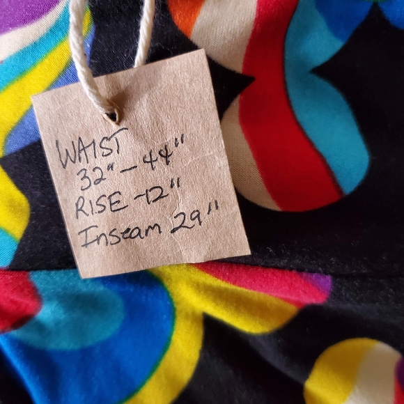 Set of 4 LuLaroe Leggings Tall and Curvy size - Picture 3 of 7